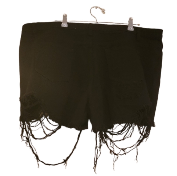 18 Black Missguided Women's Extreme Riot Shorts Plus Size Jean Shorts 18 Women's - Picture 2 of 8